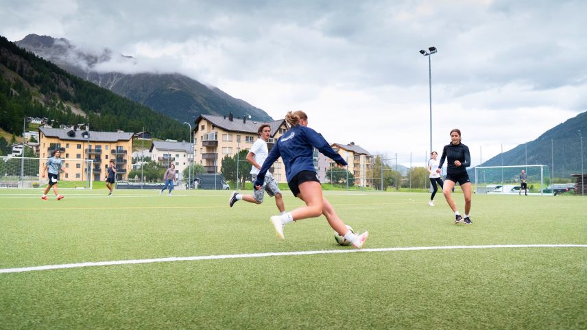 Die Schülerinnen und Schüler zeigten vollen Einsatz. Foto: Academia Engiadina