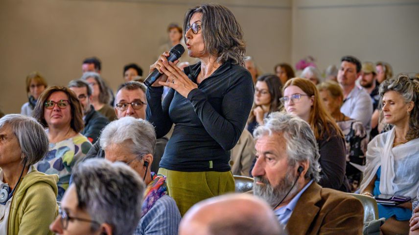 Angeregte Diskussionen bei allen Vorträgen.