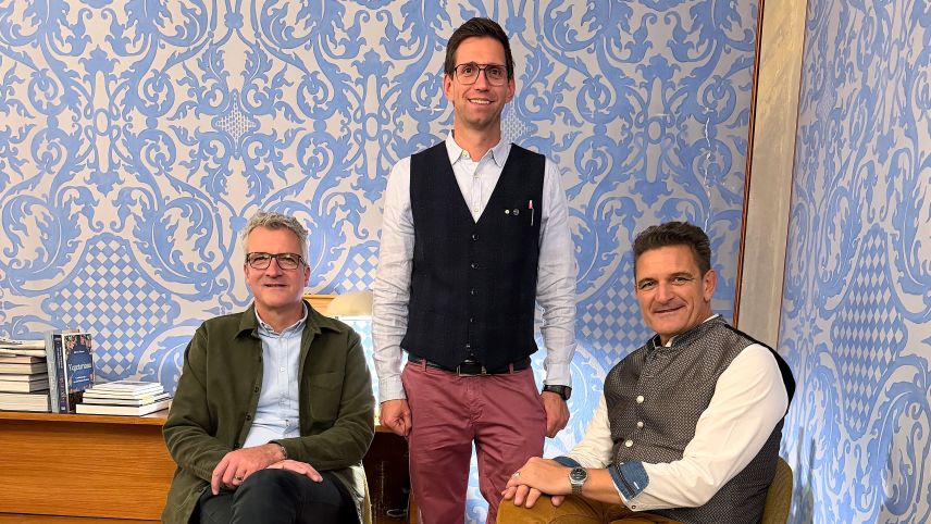 Von rechts: Bruno Marinoni (scheidender Präsident), Gian Marco Hotz (neuer Präsident) und Martin Müller (Präsident 2026/27). Foto: Kiwanis Club