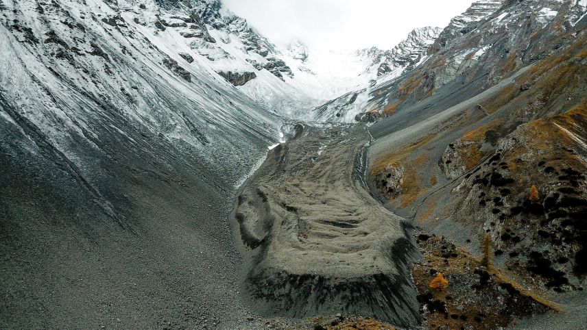 Die Abschmelzraten der Schweizer Gletscher nehmen weiter zu. Sie waren dieses Jahr fast so hoch wie im Rekordsommer 2022. Foto: Alessandro Cicoira