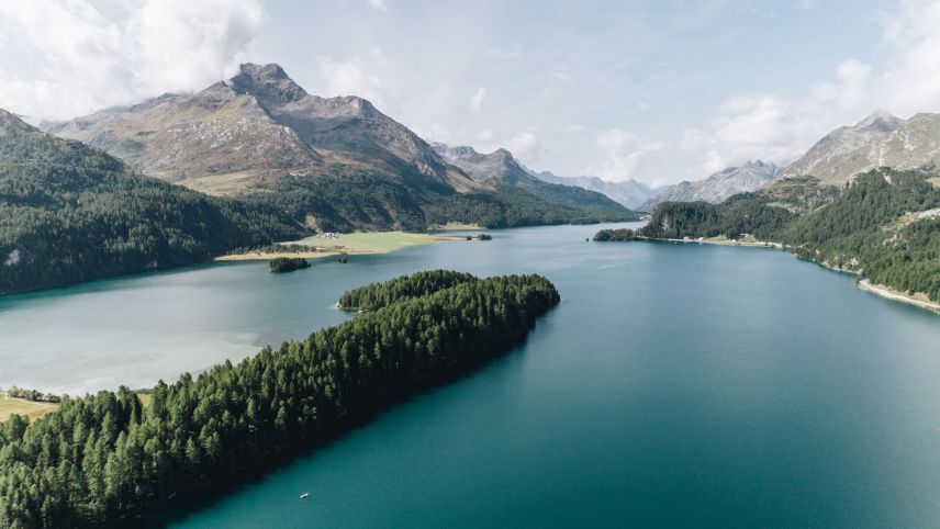 Blick auf den Silsersee. Foto: Engadin Tourismus AG