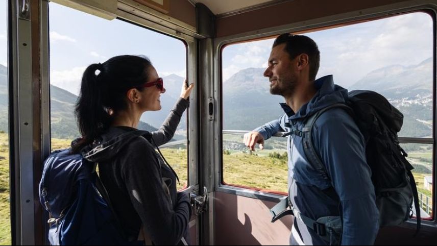 Bei schönem Wetter fahren die Gäste in die Berge. Foto: Engadin Tourismus AG