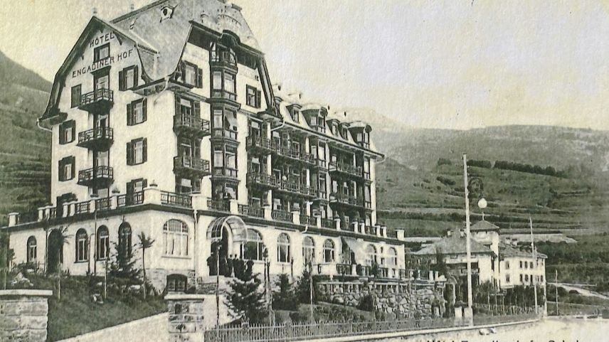 Üna fotografia istorica da l’anteriur Hotel Engadinerhof a Scuol, chi’d es gnü sbodà l’on 1990 (fotografia: Nossa istorgia).