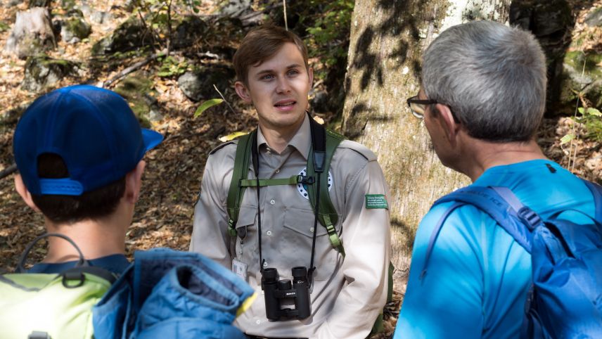 Aufklären und sensibilisieren, ist die Aufgabe des Rangers. Foto: Marco Rubin