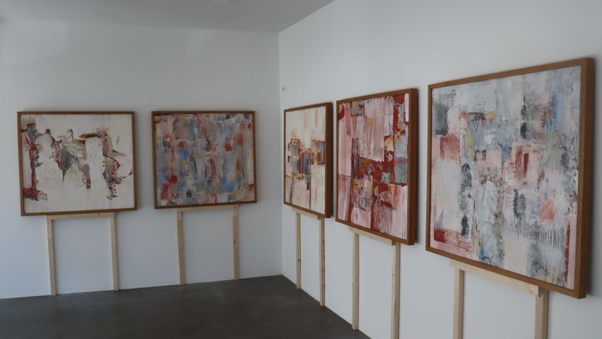 Ils divers sgrafits da Mazina Schmidlin-Könz, chi sun da vzair in l’exposiziun a San Murezzan (fotografia: Martin Camichel).