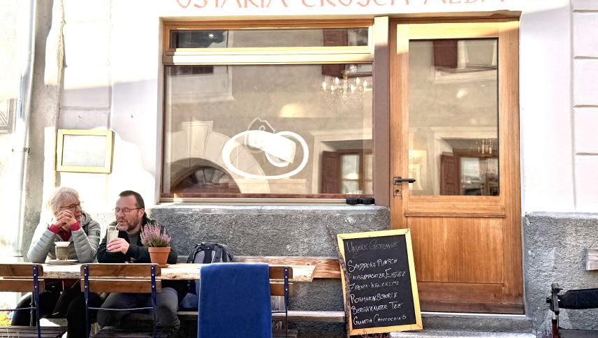 Die Ustaria Crusch Alba ist ein Treffpunkt. Foto: Fadrina Hofmann