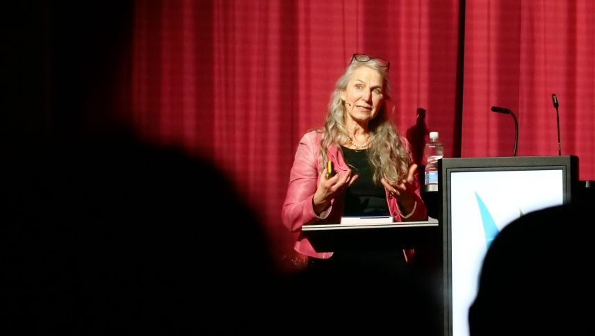 Ernährungswissenschaftlerin Christine Brombach von der ZHAW sprach am Klimagipfel unter anderem über die Emotionalität von Essen. Foto: Jon Duschletta