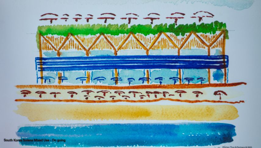 Bei Matteo Thun steht eine Aquarell-Handskizze am Beginn eines jeden neuen Projekts: Er sagt: «Es ist gut, wenn der Startschuss von Hand erfolgt.» Foto: Jon Duschletta