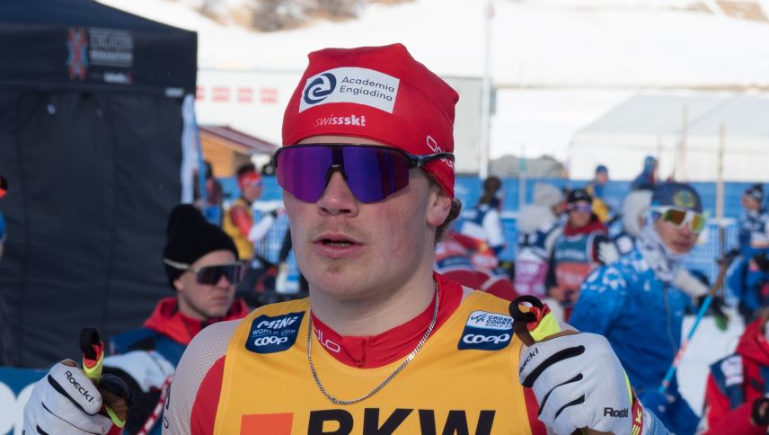 Roman Alder hat Teamgeist bewiesen und dem Teamkollegen seinen Stock gegeben, als dieser mit einem Stockbruch auf Podestkurs lag. Archivfoto: Reto Stifel