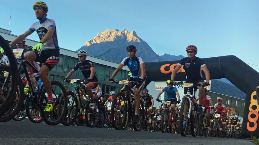 Rund 650 Teilnehmer sind in Scuol gestartet (Foto: Nicolo Bass).