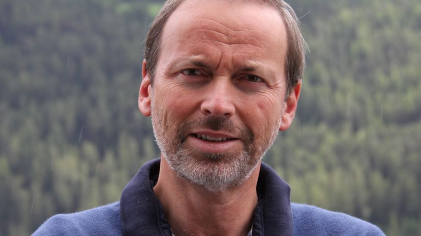 La conferenza dals presidents ha deliberà il concept davart il svilup economic chi prevezza ün forum chi vain presidià da Philipp Gunzinger (fotografia: Benedict Stecher).