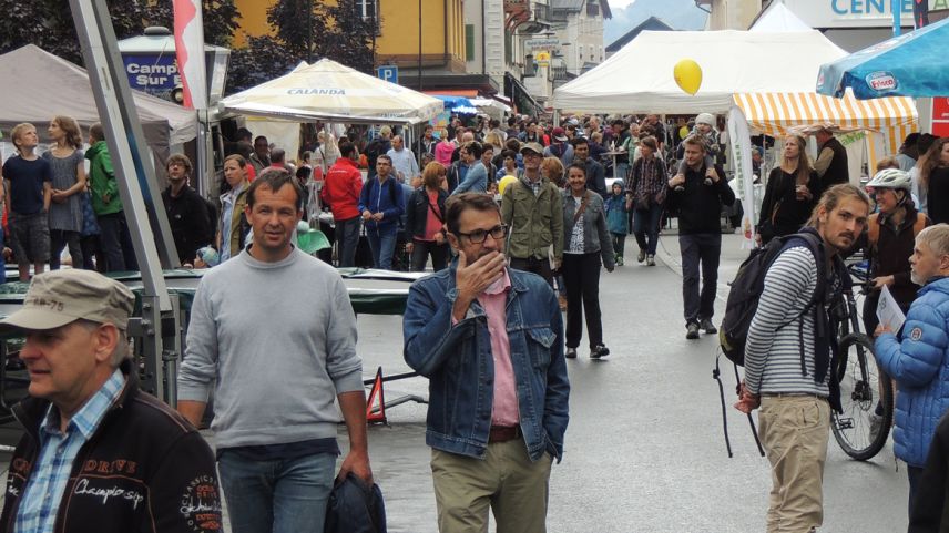 Adonta da l’ora variabla es statta la Festa sül Stradun bain visitada (fotografia: Benedict Stecher).