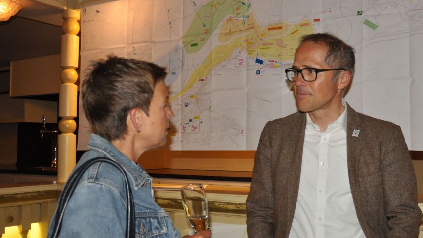 Thomas Kirchhofer orientiert über die Verkehrsführung