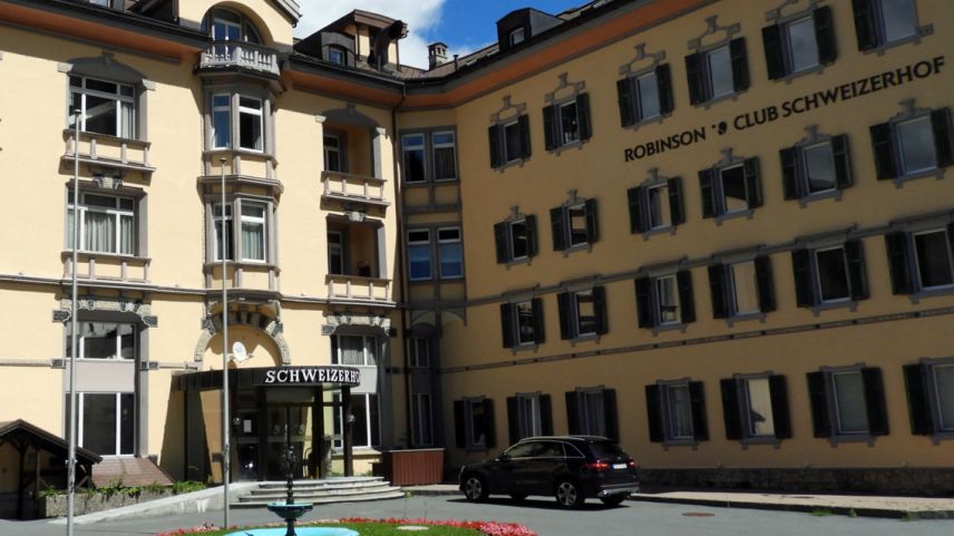 La substanza istorica da l’Hotel Schweizerhof a Vulpera dess gnir mantgnüda (fotografia: Annatina Filli).