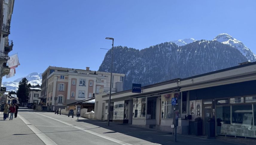Die Einsprache gegen das Abbruch- und Neubauprojekt «Chesa Bombardieri» in Pontresina wurde vom Obergericht abgewiesen. Das Urteil ist nicht ­weitergezogen worden und somit rechtskräftig. Foto: z. Vfg