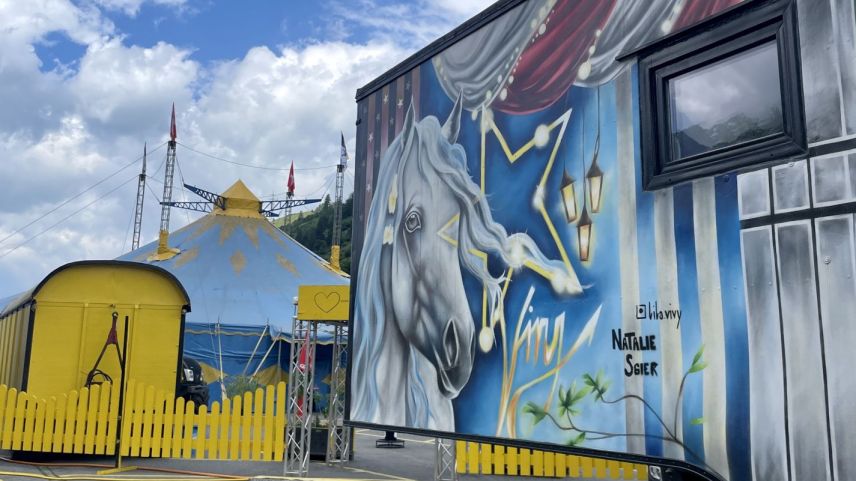 Der Zirkus gastiert diese Woche noch in Scuol. Foto: Fadrina Hofmann
