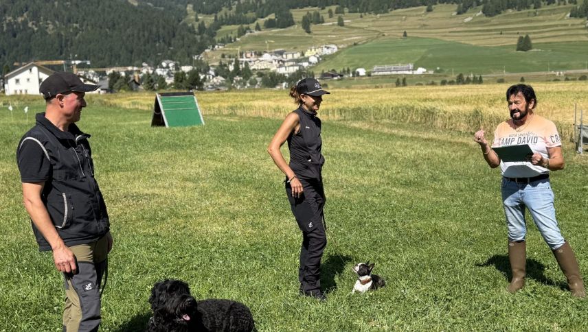 Richter Urs Meyer (rechts) bewertet die Leistungen. Foto: Fadrina Hofmann