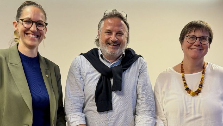 Sie kandidieren nicht gegeneinander sonder für ein Amt: Nora Saratz Cazin, Maurizio Michael und Aita Zanetti. Foto: Fadrina Hofmann