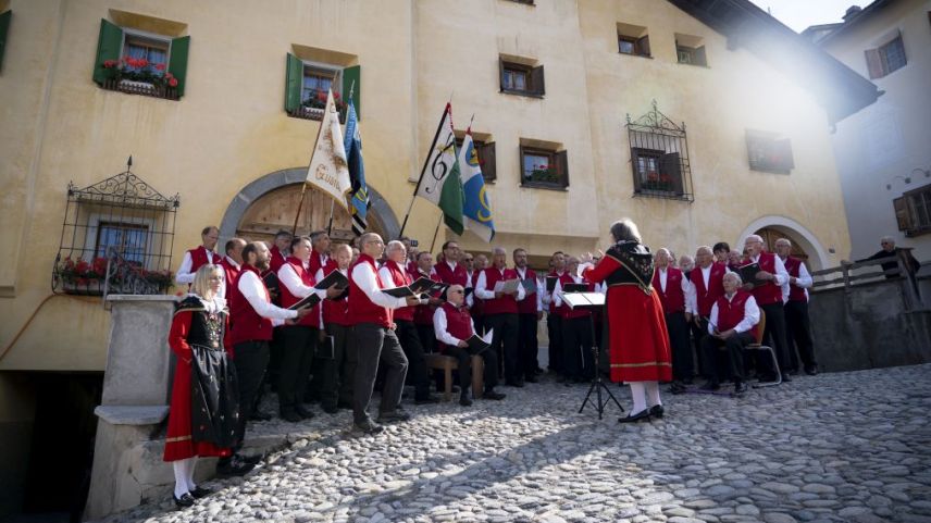 Il Festival da la chanzun rumauntscha ho pudieu avair lö suot cundiziuns optimelas (fotografia: Foto Taisch, Scuol)