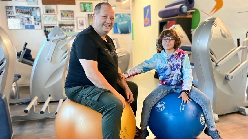 Arthur und Luana Schlatter aus Scuol sind ein eingespieltes Vater-Tochter-Gespann. 		Foto: Fadrina Hofmann