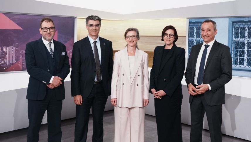 Bilden ab dem kommenden Jahr die neue Bündner Regierung: Peter Peyer (SP), Marcus Caduff (Mitte), Carmelia Maissen (Mitte), Valérie Favre Accola (SVP) und Martin Bühler (FDP), von links. Foto: RTR