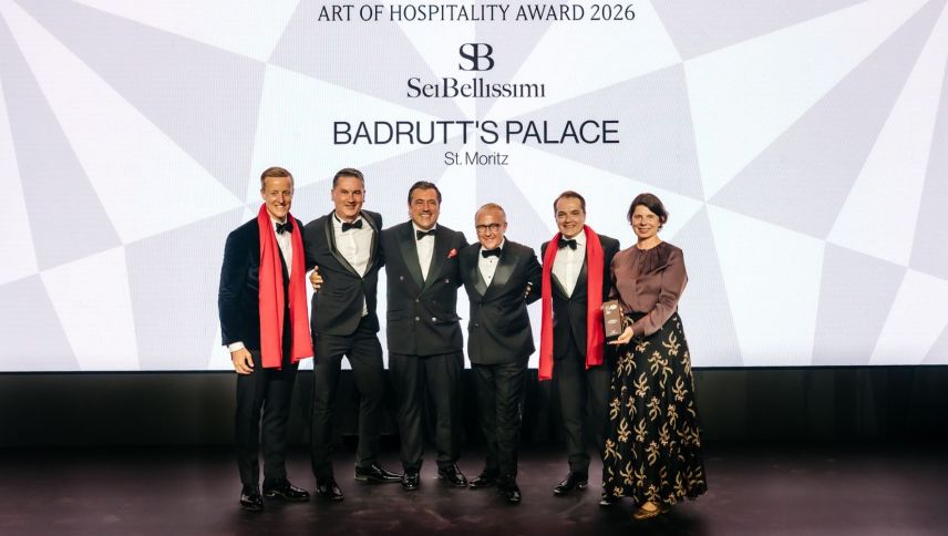 Management und Geschäftsleitung des Badrutt‘s Palace bei der Preisverleihung.	Foto: z.Vfg/The 50 Best Hotels