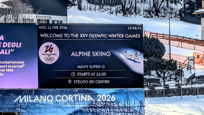 Pünktlich um 11.30 Uhr startete der Olympische Super-G der Männer auf der Pista Stelvio. Foto: Sina Margadant