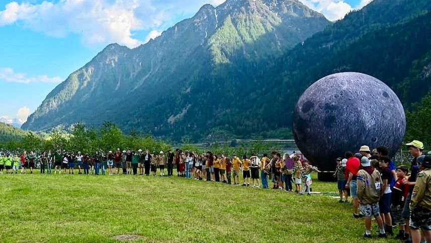 Spiel, Spass, Naturerlebnisse und die Gemeinschaft feiern – dies bietet die Pfadibewegung jungen Menschen. Foto: Battasendas Capricorn Engiadina Bassa