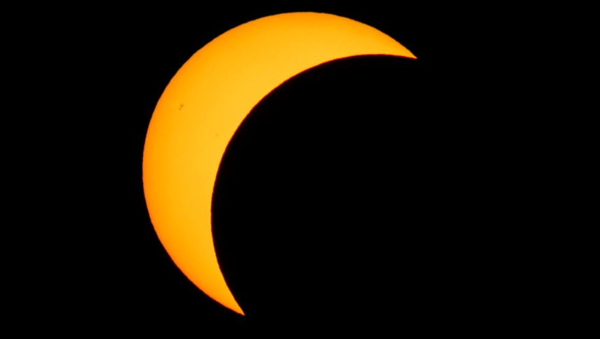 Partielle Sonnenfinsternis am 12. August. 2026, aufgenommen unterhalb des Piz Nair da Tarasp. Foto: Mayk Wendt