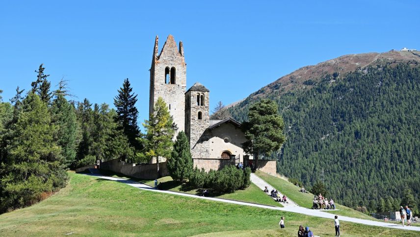 Die Kirche San Gian in Celerina wird in den kommenden Jahren saniert. Foto: Reto Stifel
