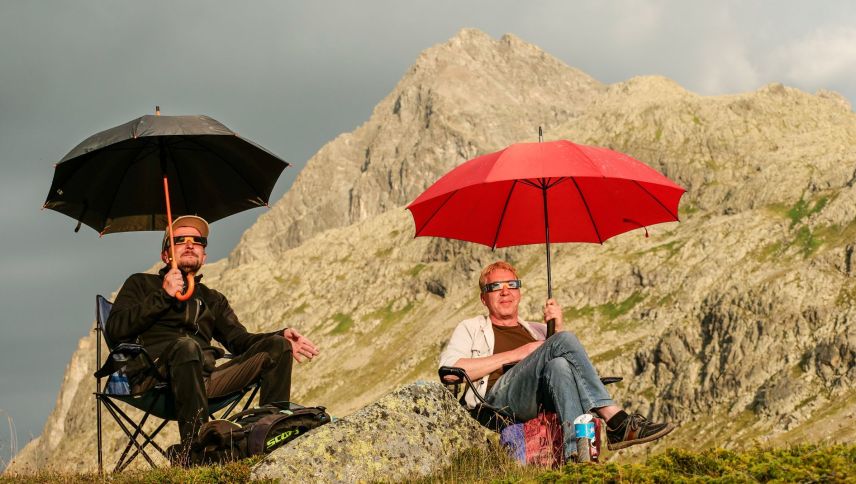 Auf dem Julierpass fehlten nur wenige Minuten für das Spektakel. Foto: Jon Duschletta