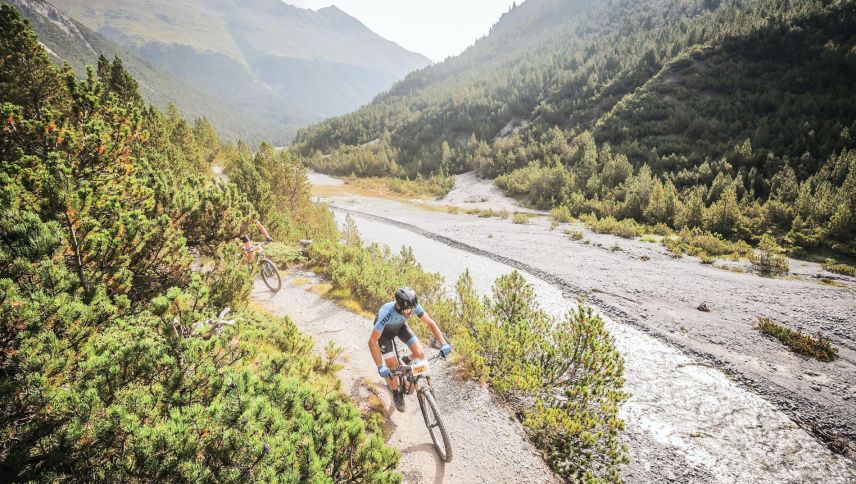 Spektakuläre Rennstrecken und beeindruckende Landschaften zeichnen den Nationalpark Bike-Marathon aus. Foto: Sportograf