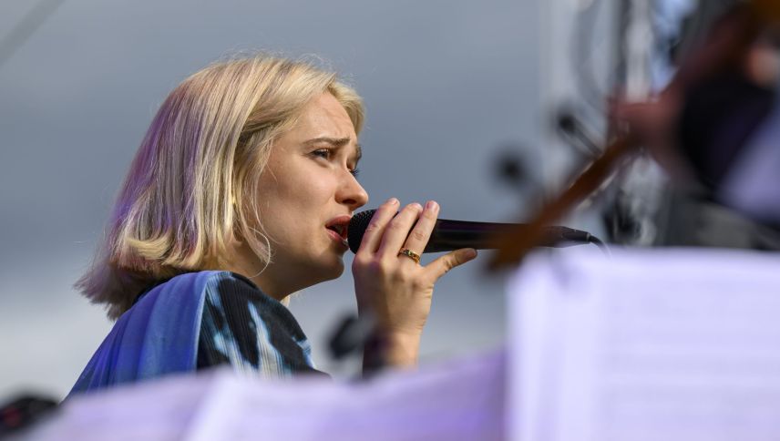 Morgenkonzert am Stazersee mit To Athena, alias Tiffany Limacher. Foto: fotoswiss.com/Giancarlo Cattaneo
