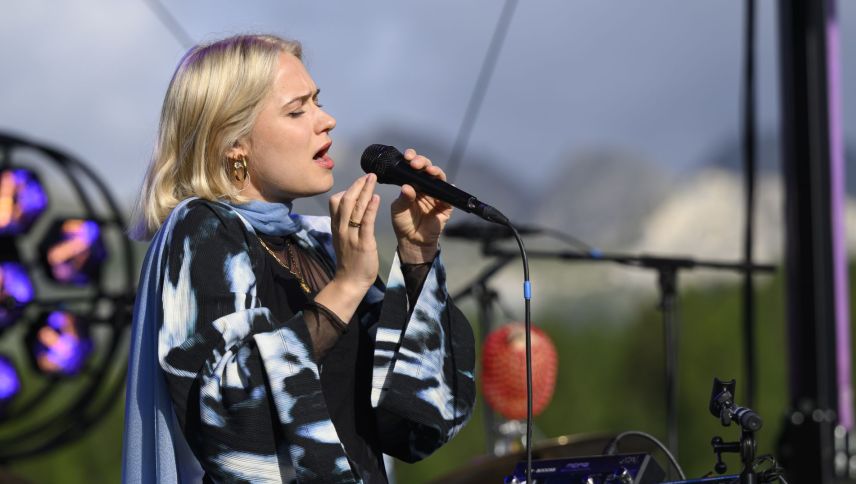 To Athena schreibt ihre Songs auf Deutsch und Englisch und geht dabei mit der Wahl der Sprache pragmatisch um: «Ich schreibe einen Song jeweils in der Sprache weiter, in der mir der erste Textgedanke kommt.» Foto: fotoswiss.com/Giancarlo Cattaneo