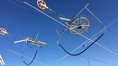 Alter Skilift, Räder in den Himmel fotografiert. Fotos: Ruth Bossart