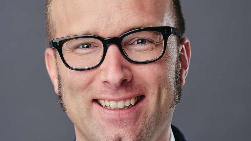 Christoph Reutlinger es il ravarenda dal cumün da Valsot (fotografia: mad).