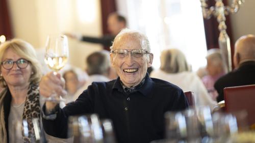 Ernst Kriemler ist mit 100 Jahren der älteste Teilnehmende.  Foto: Gemeinde St Moritz/Mayk Wendt