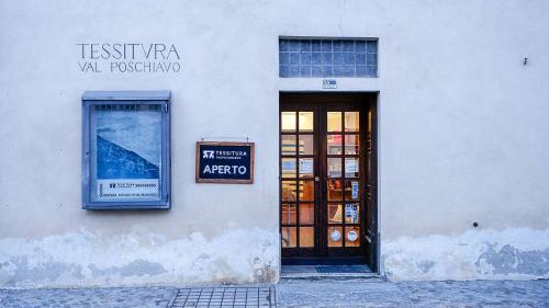 Wie lange bleibt die Handweberei Tessitura Valposchiavo in Poschiavo noch geöffnet? Foto: Jon Duschletta