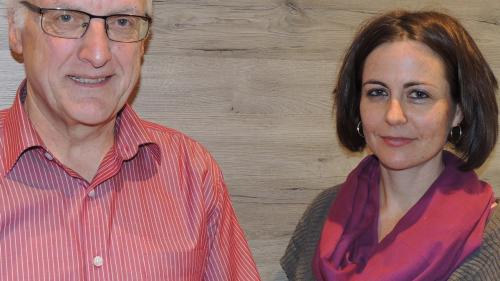 Mario Pult e Flurina Plouda han preschantà il program «Kidsfits». Il cudesch «La famiglia Babulin» ha fat plaschair als uffants (fotografias: Benedict Stecher).