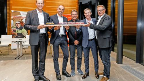 Von links: RhB-Direktor Renato Fasciati, Dario Castagnoli, Urs Tarnutzer, Roland Leuenberger, Christian Florin Foto: z.Vfg