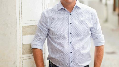 Dario Giovanoli es president da la cumischiun da planisaziun dal cumün da Scuol (fotografia: Mayk Wendt).