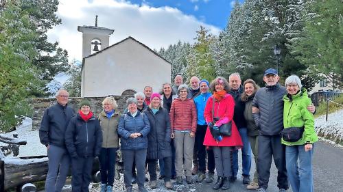 Konnten zusammen ein Wochenende verbringen: die ehemaligen Schüler und Schülerinnen der Primarklasse Jahrgang 1954. Foto: z. Vfg