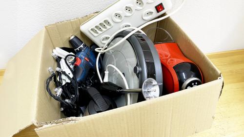 Viele Schweizerinnen und Schweizer horten ihre defekten oder nicht gebrauchten Elektrogeräte, anstatt sie zu recyceln. Foto: z. Vfg