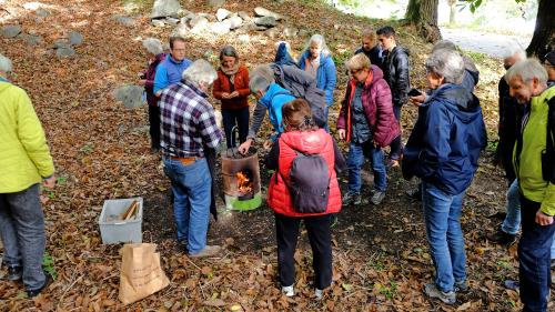 Degustation frisch gerösteter Kastanien: Die einheimische Sorte «tudiscia» ist zwar nicht sehr gross, dafür aber umso schmackhafter. Fotos: Ruth Pola