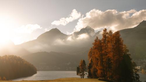 Goldene Tage am St. Moritzersee. Foto: St. Moritz Tourismus AG