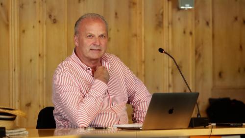 Gian Peter Niggli bleibt Gemeindepräsident von Samedan. Foto: Jon Duschletta