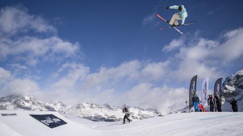 Dank der neuen Kooperation können nun auch Tickets für die Freestyle-Weltmeisterschaft direkt
im Engadin Experience Shop gebucht werden. Foto: z.Vfg