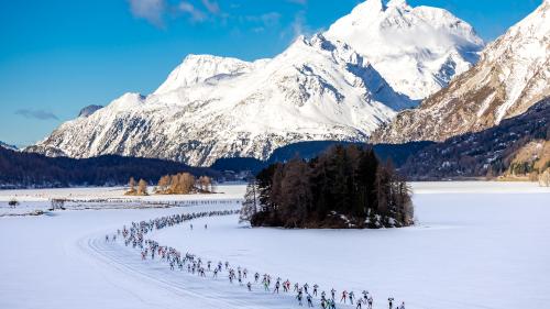 Am Sonntag geht‘s wieder mit den Langlaufskiern über die Engadiner Seen. Foto: swiss-image.ch/Photo Philipp Schmidli