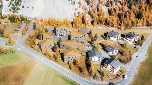 L’urbarisaziun da god pel stabilimaint da parcar dal resort «La Sassa» a Tschierv nun es confuorma a la ledscha. Quai ha decis la Drettüra superiura dal chantun Grischun. In oters puncts es il recuors gnü refüsà (fotografia: mad).