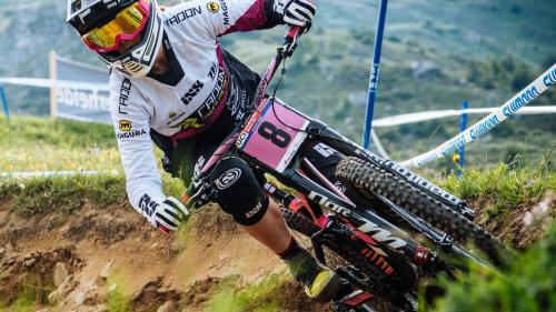 Dank dem Bikepark und dem Enthusiasmus der Region Arosa Lenzerheide können die Schweizer XC-Fahrer und Downhiller, wie Carina Cappellari (im Bild), «zu Hause» ein Weltcup-Rennen fahren. 2018 werden dort zusätzlich die Weltmeisterschaften im Downhill und C